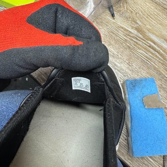 Vans Perforated Black Leather Classic Slip On Sneaker Women's Size 10 - Picture 5 of 7